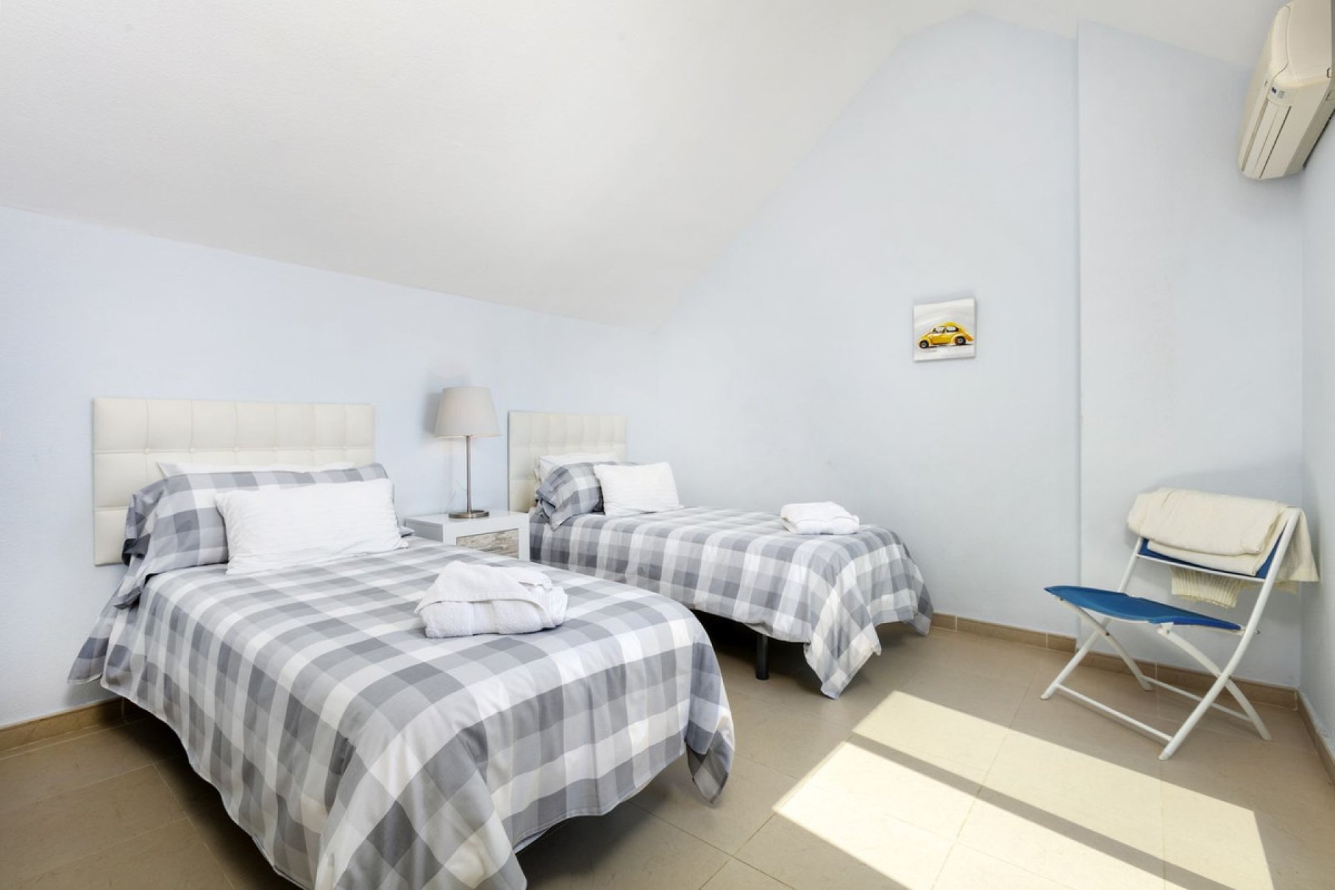 Resale - Apartment - Top Floor Apartment - Marbella - Nueva Andalucia