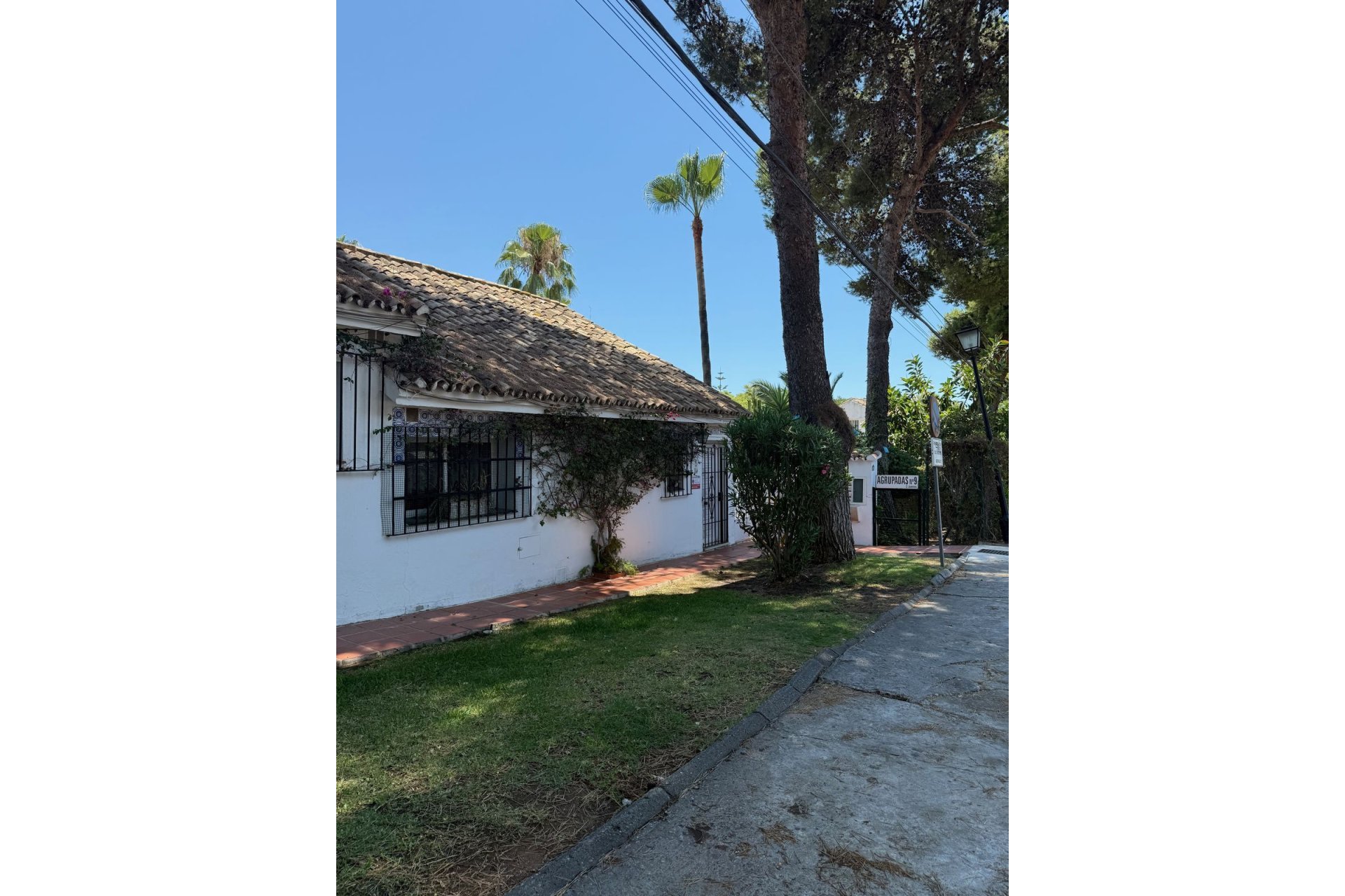 Resale - Apartment - Top Floor Apartment - Marbella - Nueva Andalucia