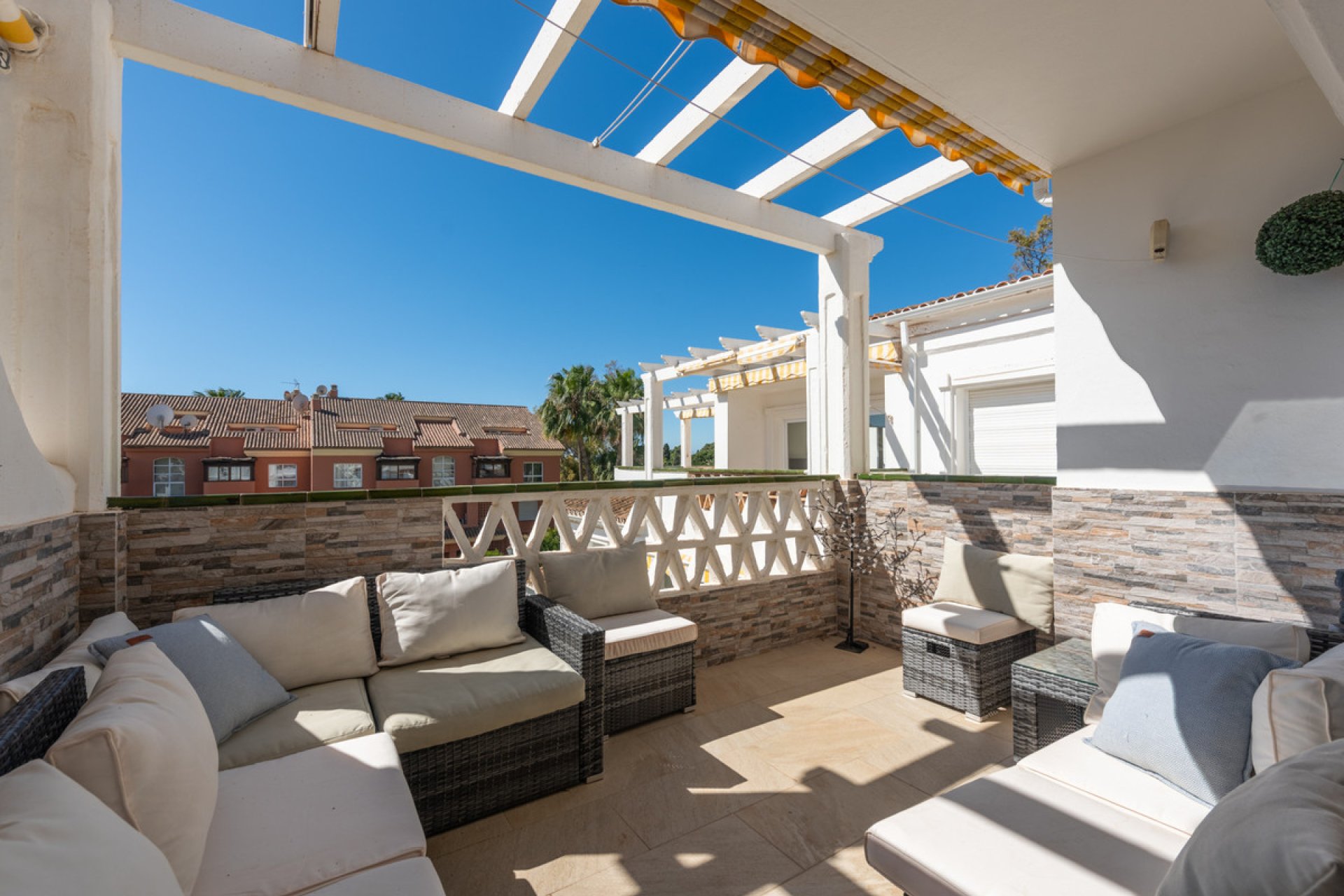 Resale - Apartment - Top Floor Apartment - Marbella - Puerto Banús