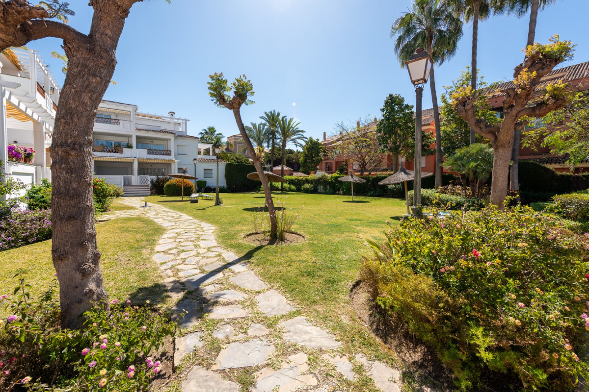 Resale - Apartment - Top Floor Apartment - Marbella - Puerto Banús