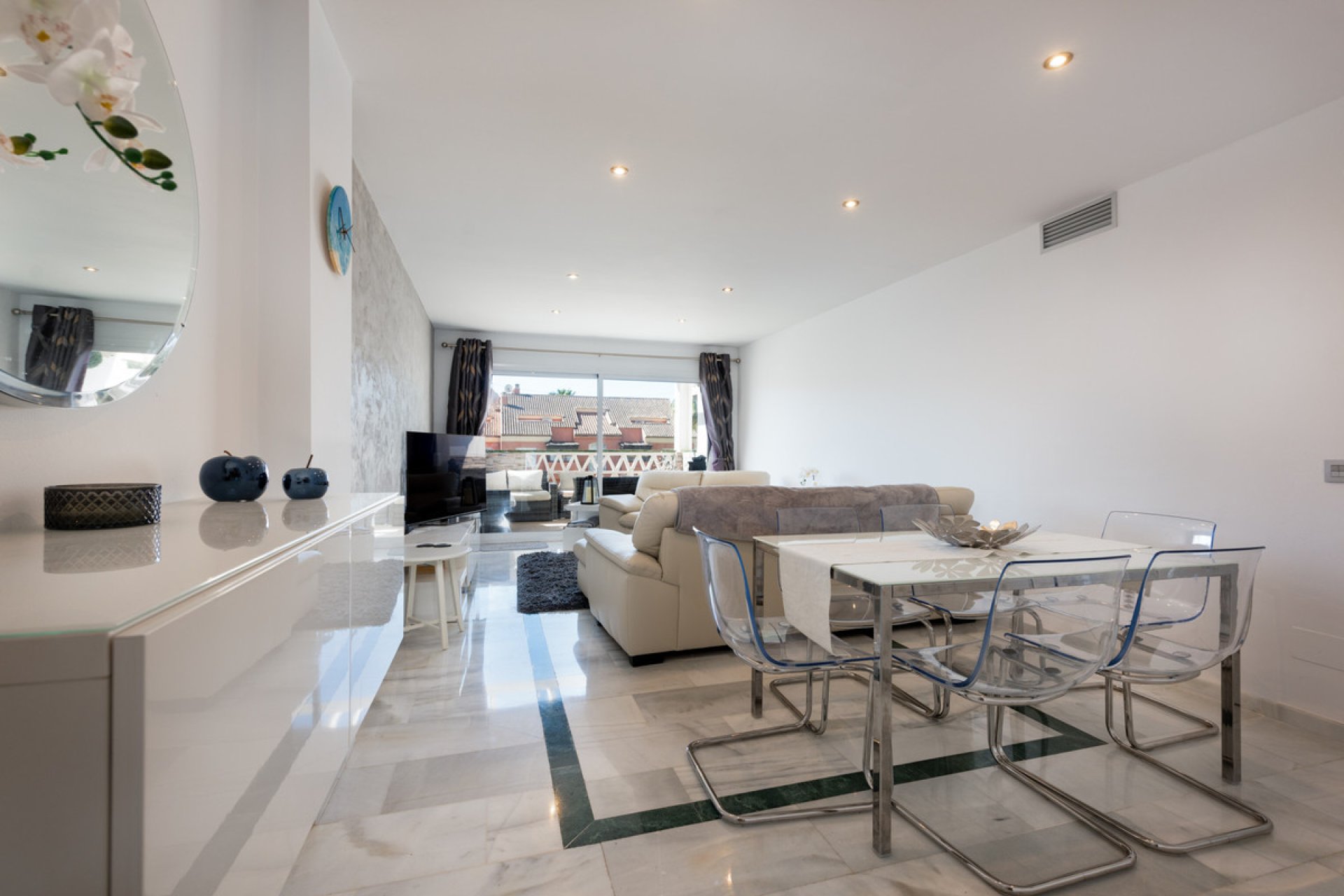 Resale - Apartment - Top Floor Apartment - Marbella - Puerto Banús