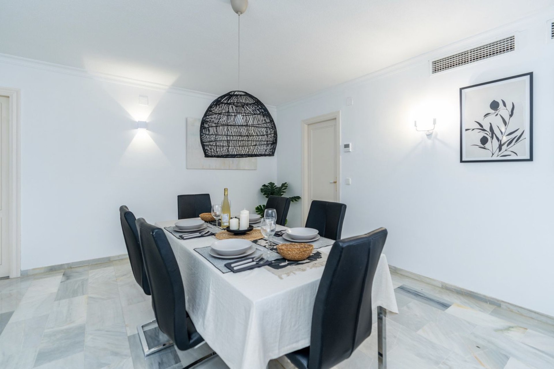 Resale - Apartment - Top Floor Apartment - Marbella - Puerto Banús