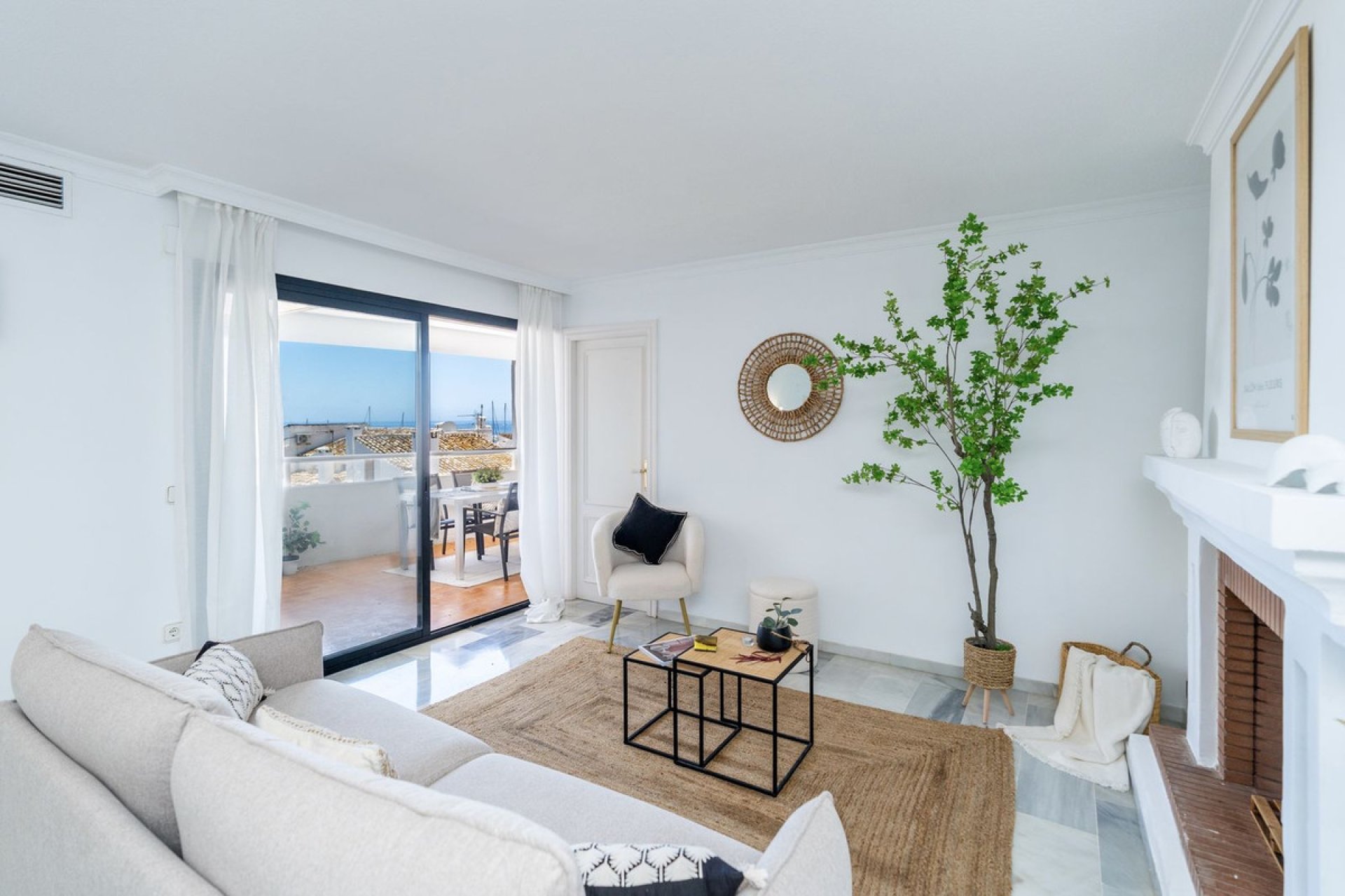 Resale - Apartment - Top Floor Apartment - Marbella - Puerto Banús