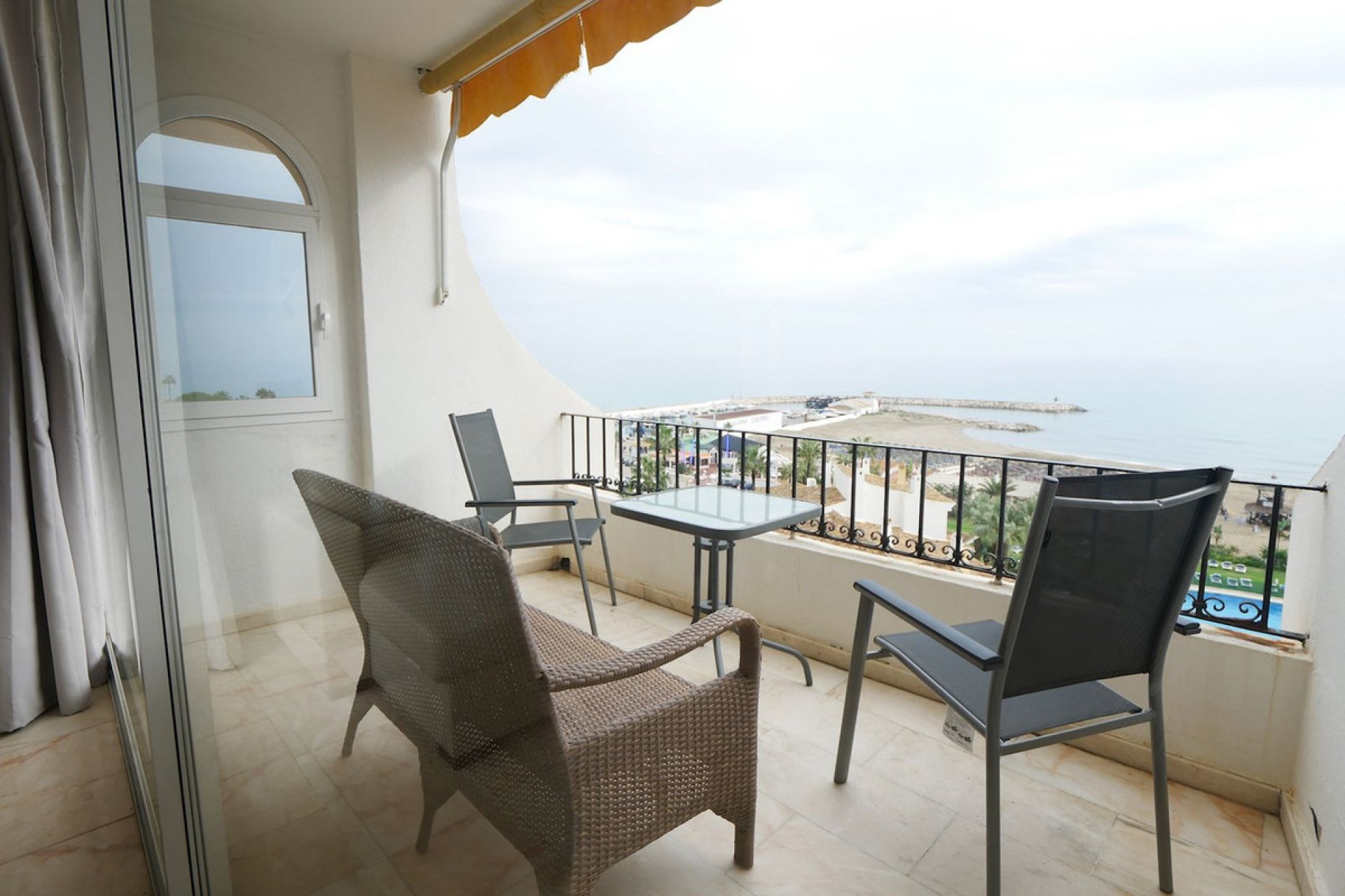 Resale - Apartment - Top Floor Apartment - Marbella - Puerto de Cabopino