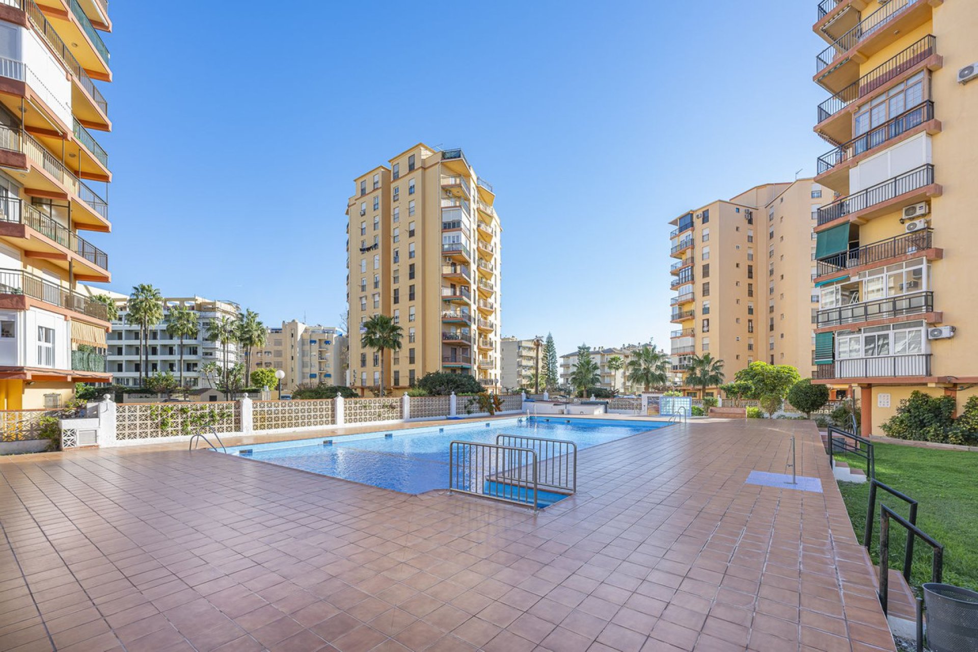 Resale - Apartment - Top Floor Apartment - Torremolinos - Playamar