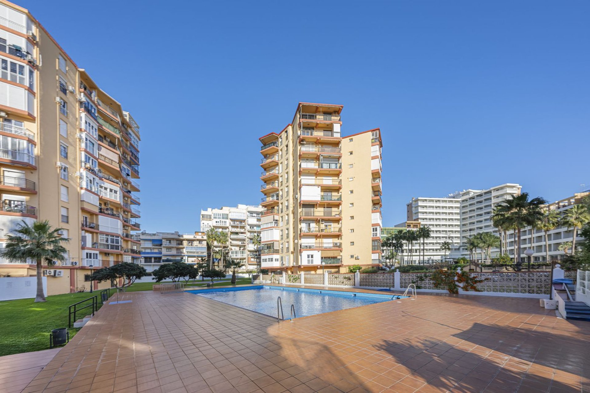 Resale - Apartment - Top Floor Apartment - Torremolinos - Playamar