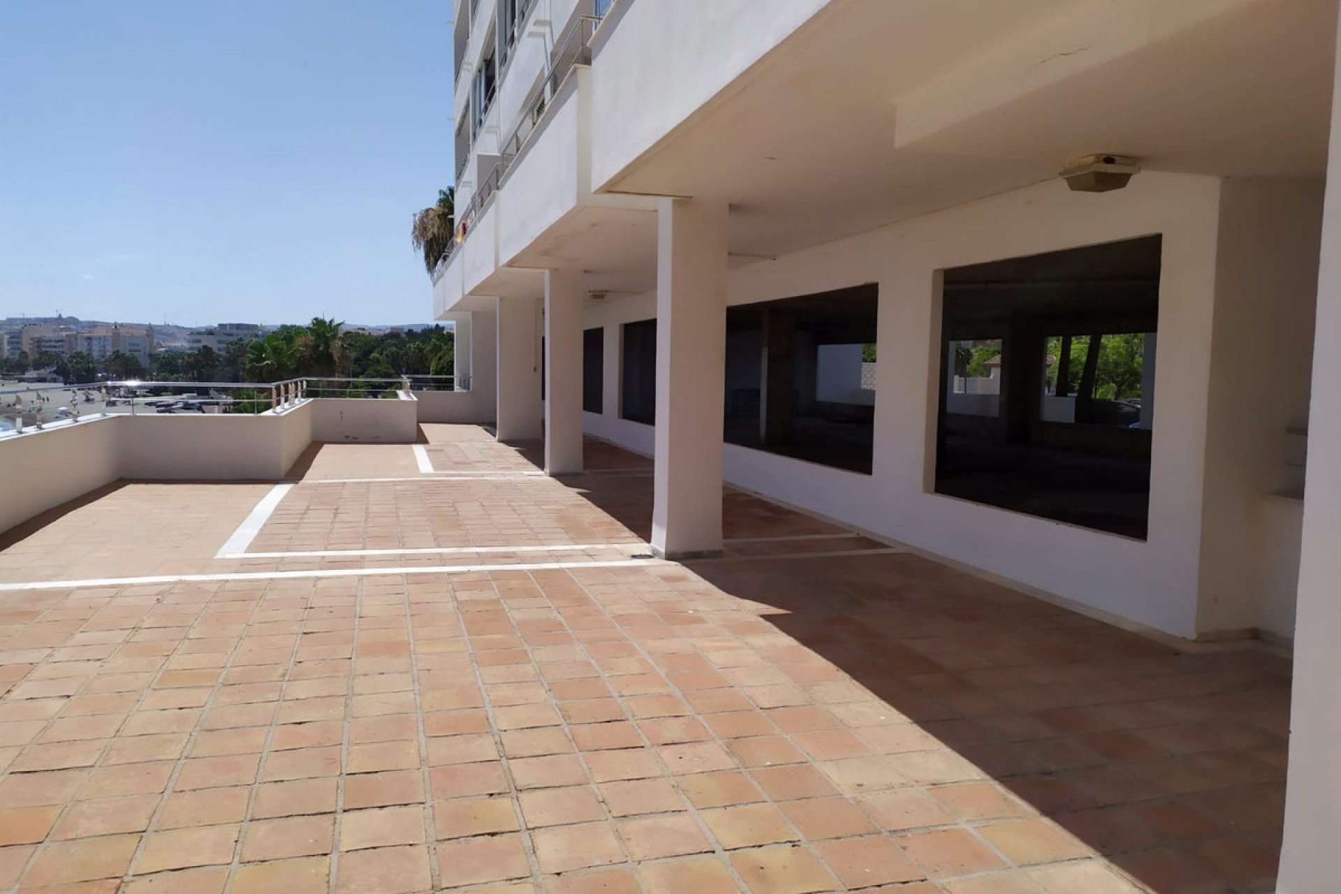Resale - Commercial - Estepona