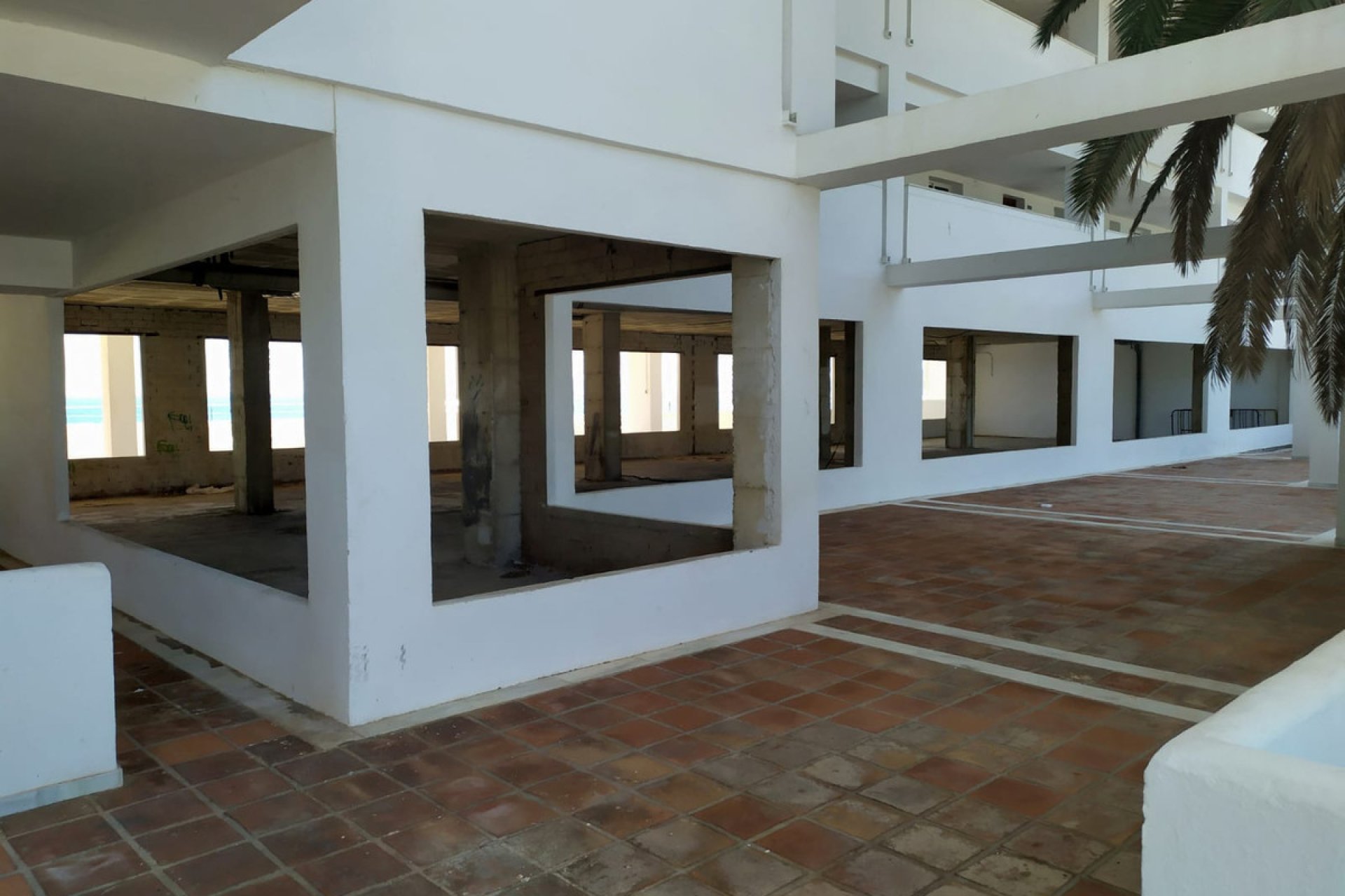 Resale - Commercial - Estepona