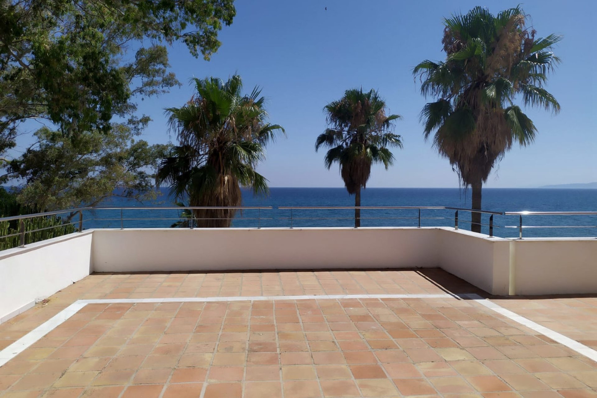 Resale - Commercial - Estepona