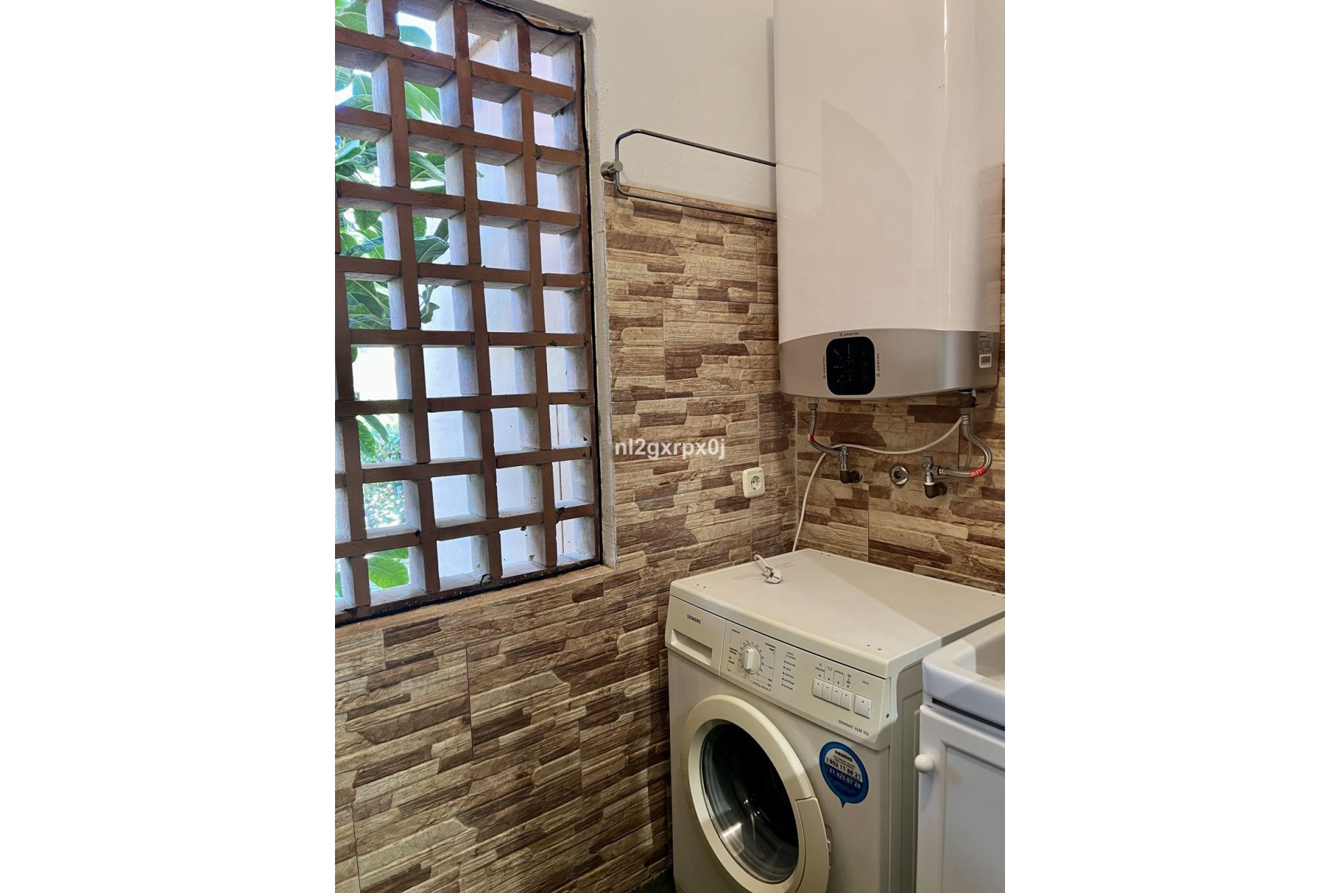 Resale - Ground floor apartment - Benahavís - Benahavís Centro