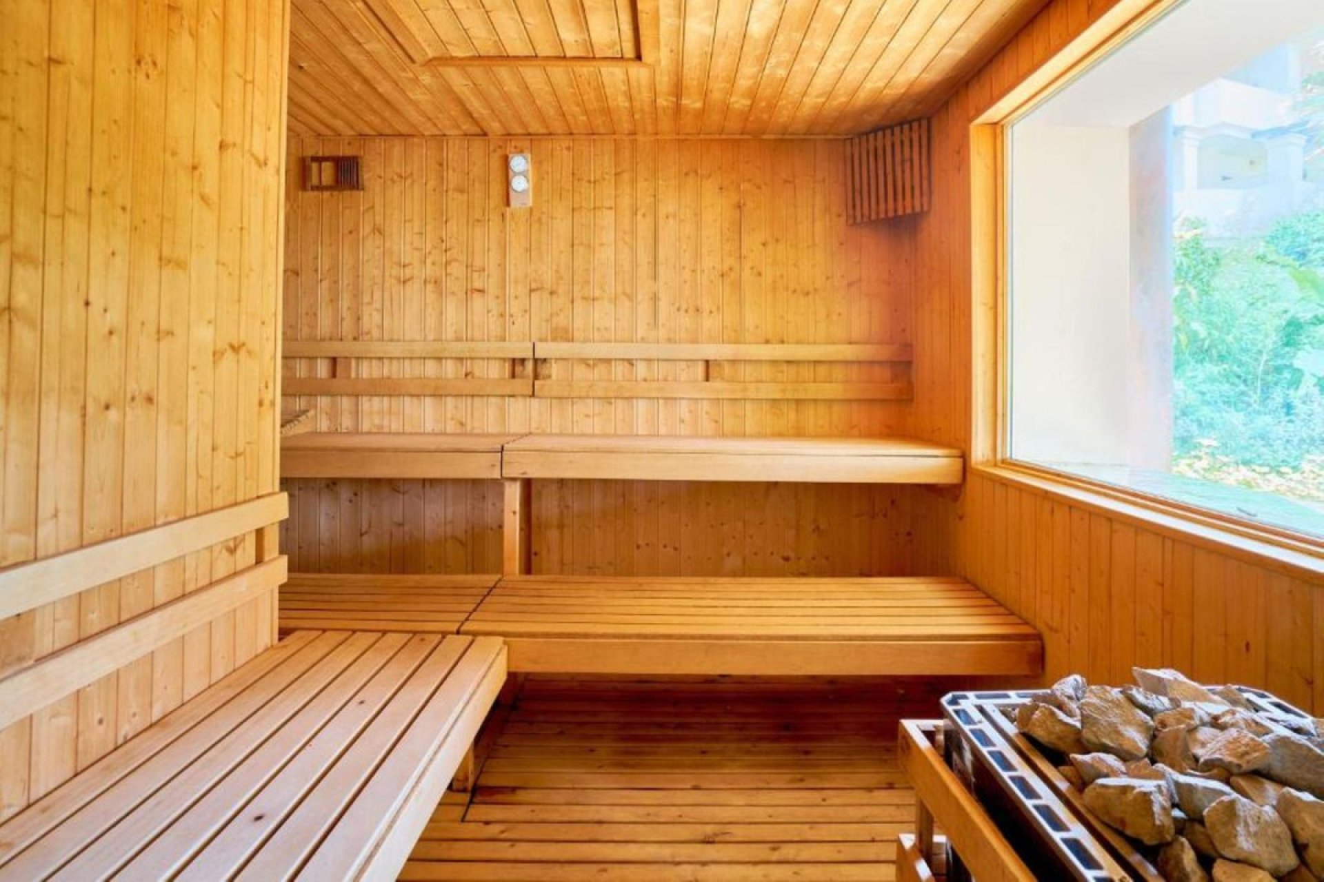 Resale - Ground floor apartment - Benahavís - Benahavís Centro