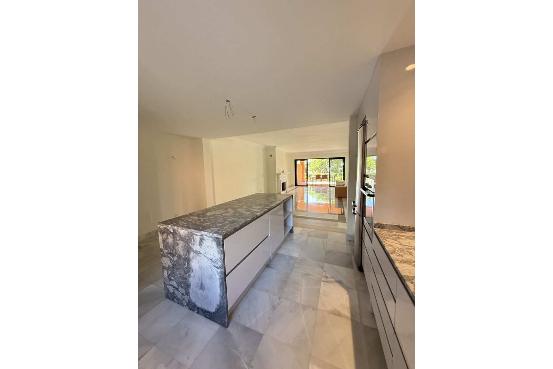 Resale - Ground floor apartment - Benahavís - Benahavís Centro