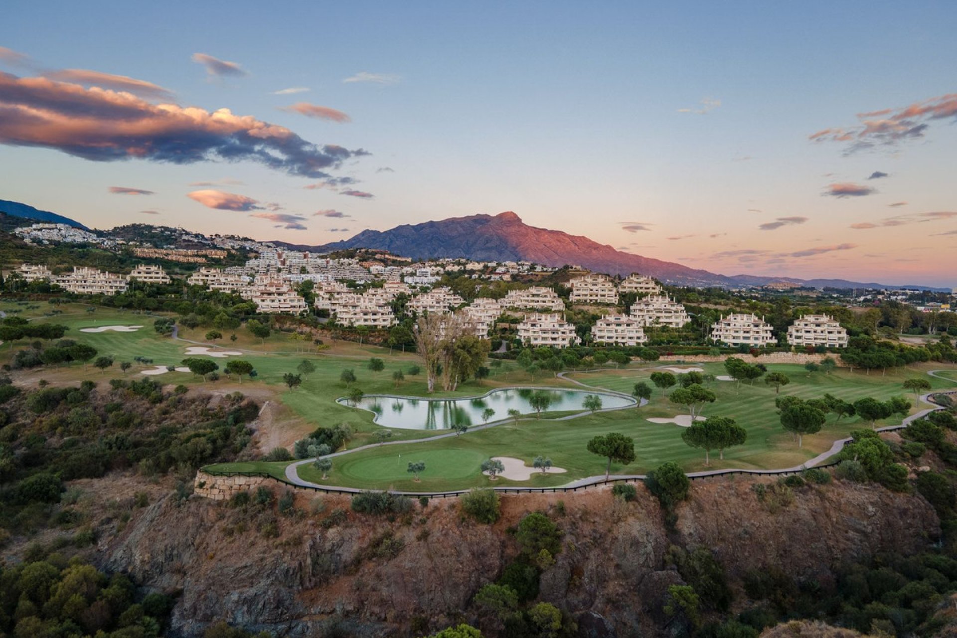 Resale - Ground floor apartment - Benahavís - Benahavís Centro