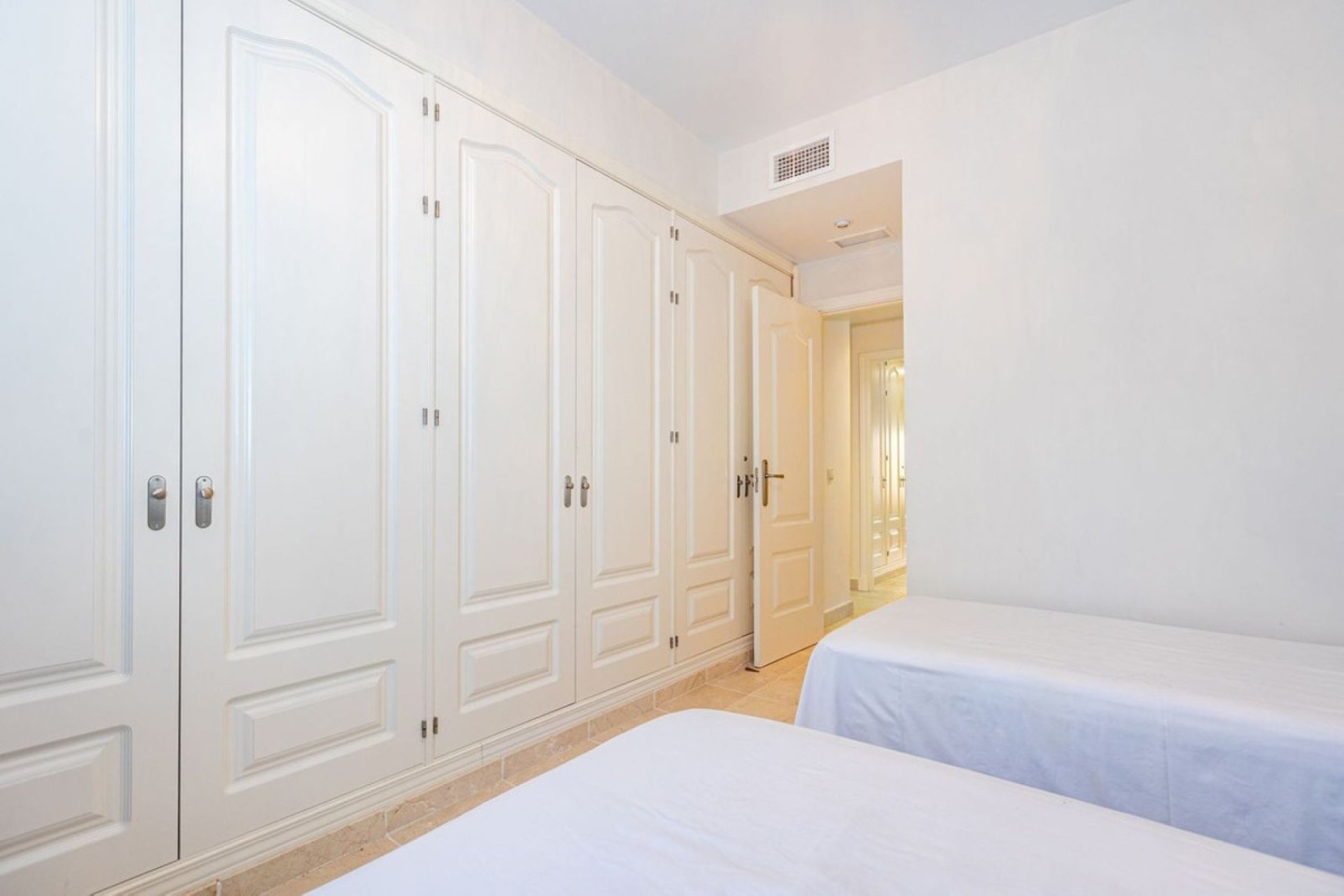 Resale - Ground floor apartment - Benahavís - Benahavís Centro