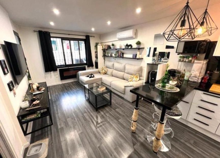 Resale - Ground floor apartment - Benalmádena - Benalmadena Centro