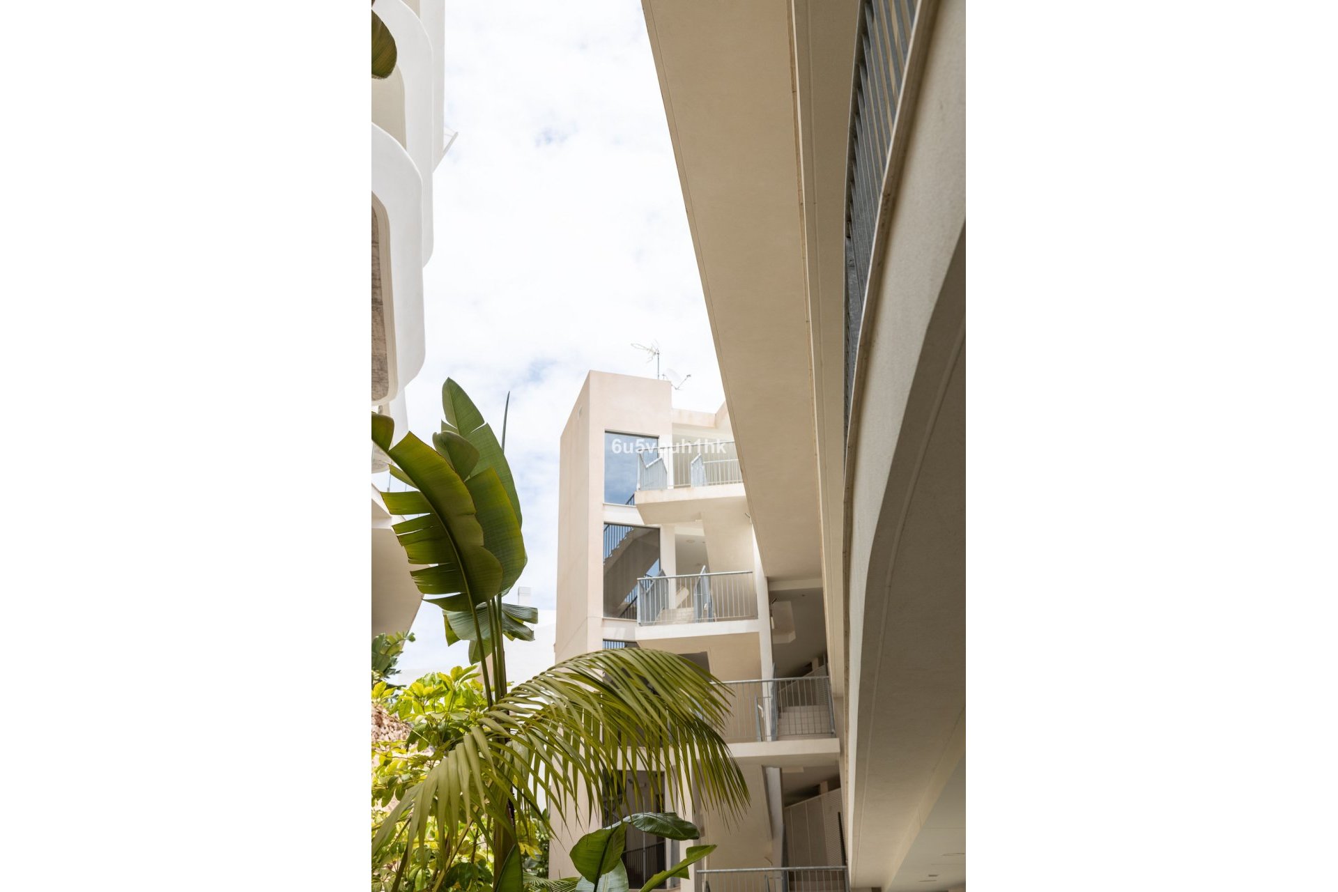 Resale - Ground floor apartment - Benalmádena - La Capellania