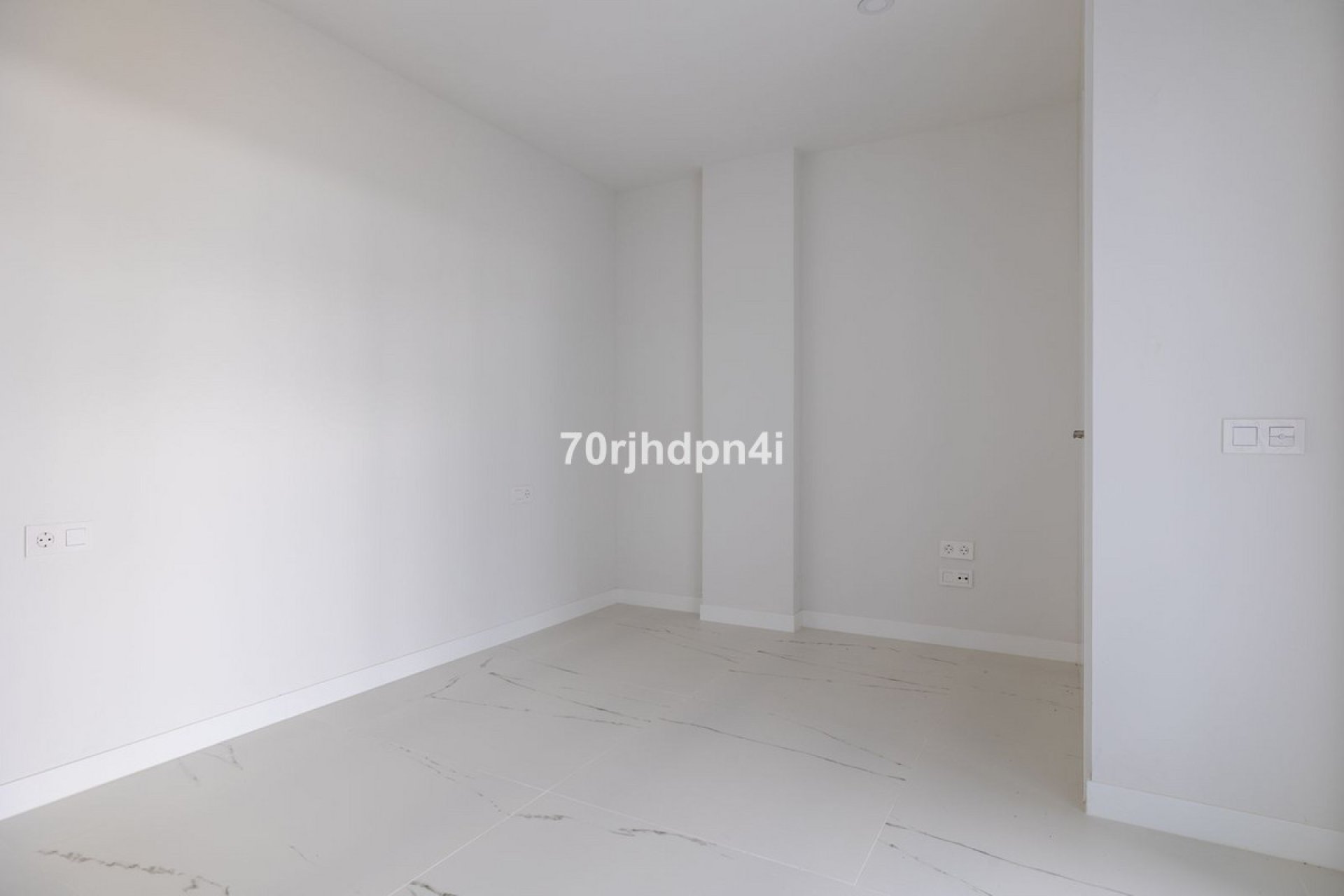 Resale - Ground floor apartment - Casares - Casares Centro