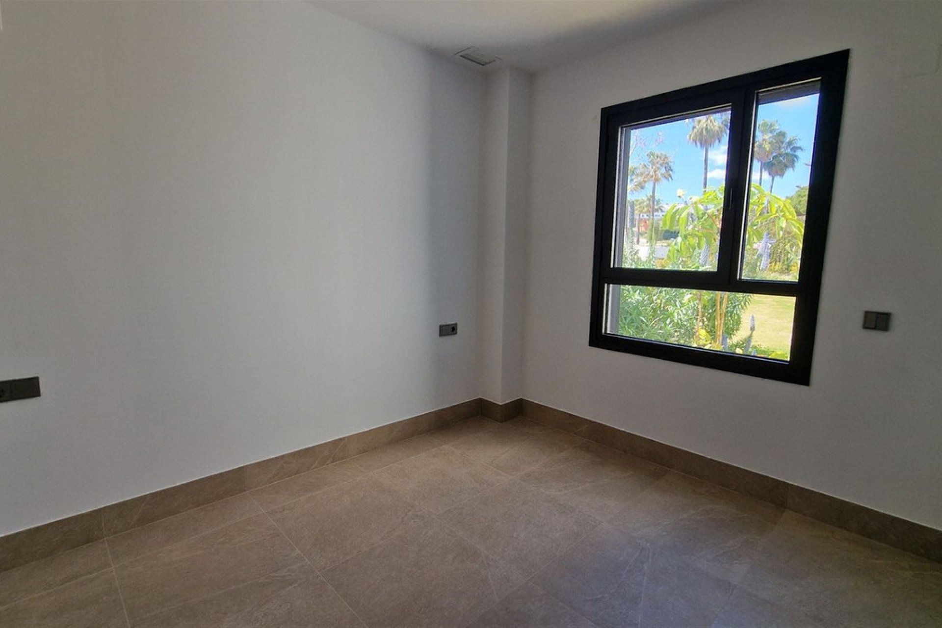 Resale - Ground floor apartment - Casares - Casares Playa