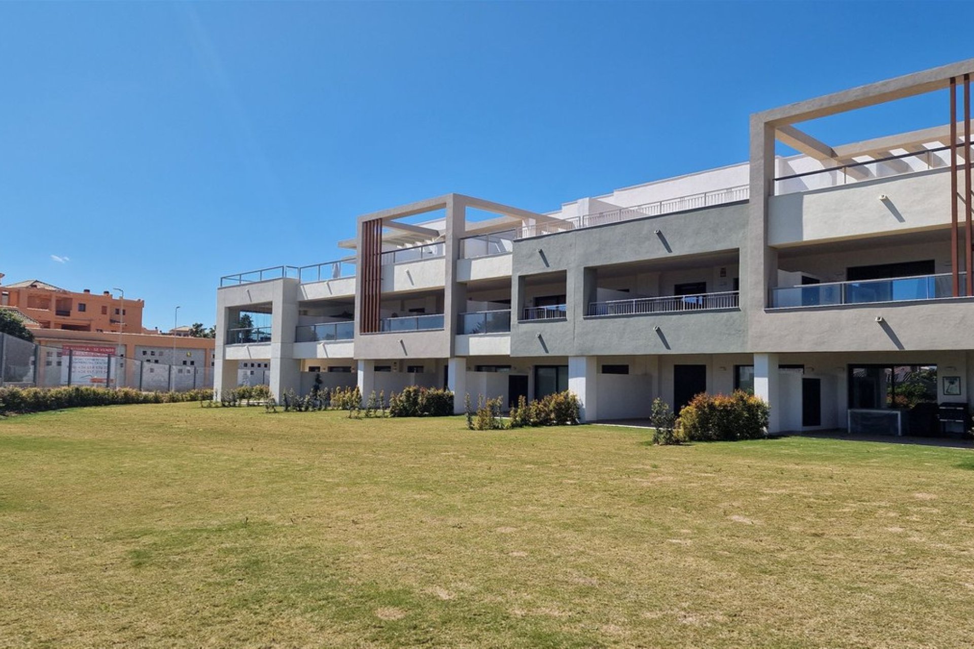 Resale - Ground floor apartment - Casares - Casares Playa