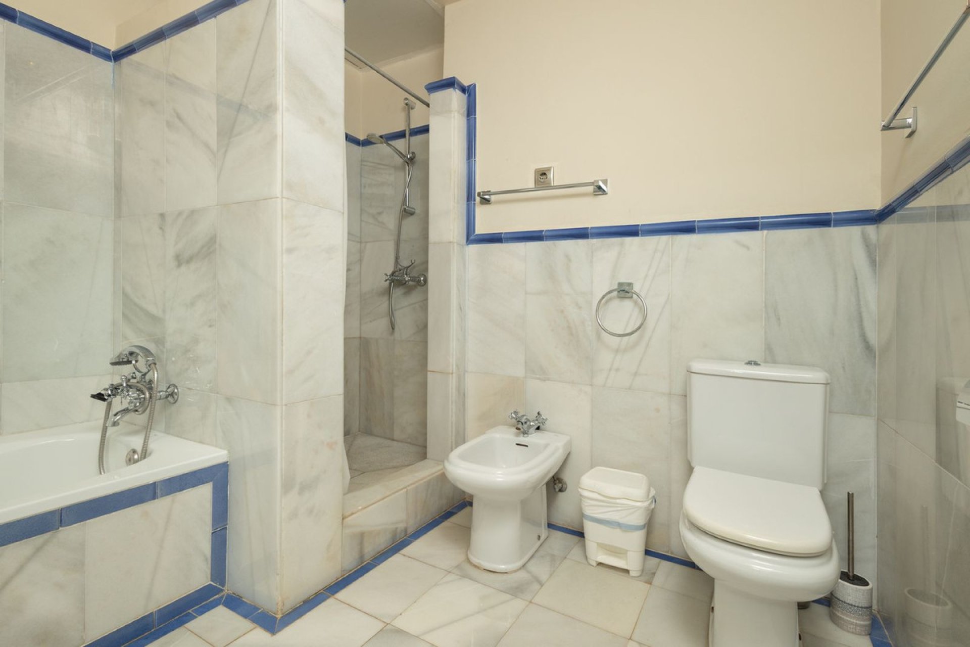 Resale - Ground floor apartment - Casares - Casares Playa