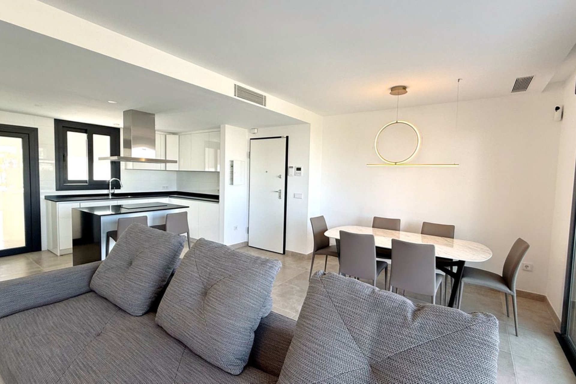 Resale - Ground floor apartment - Estepona - Atalaya