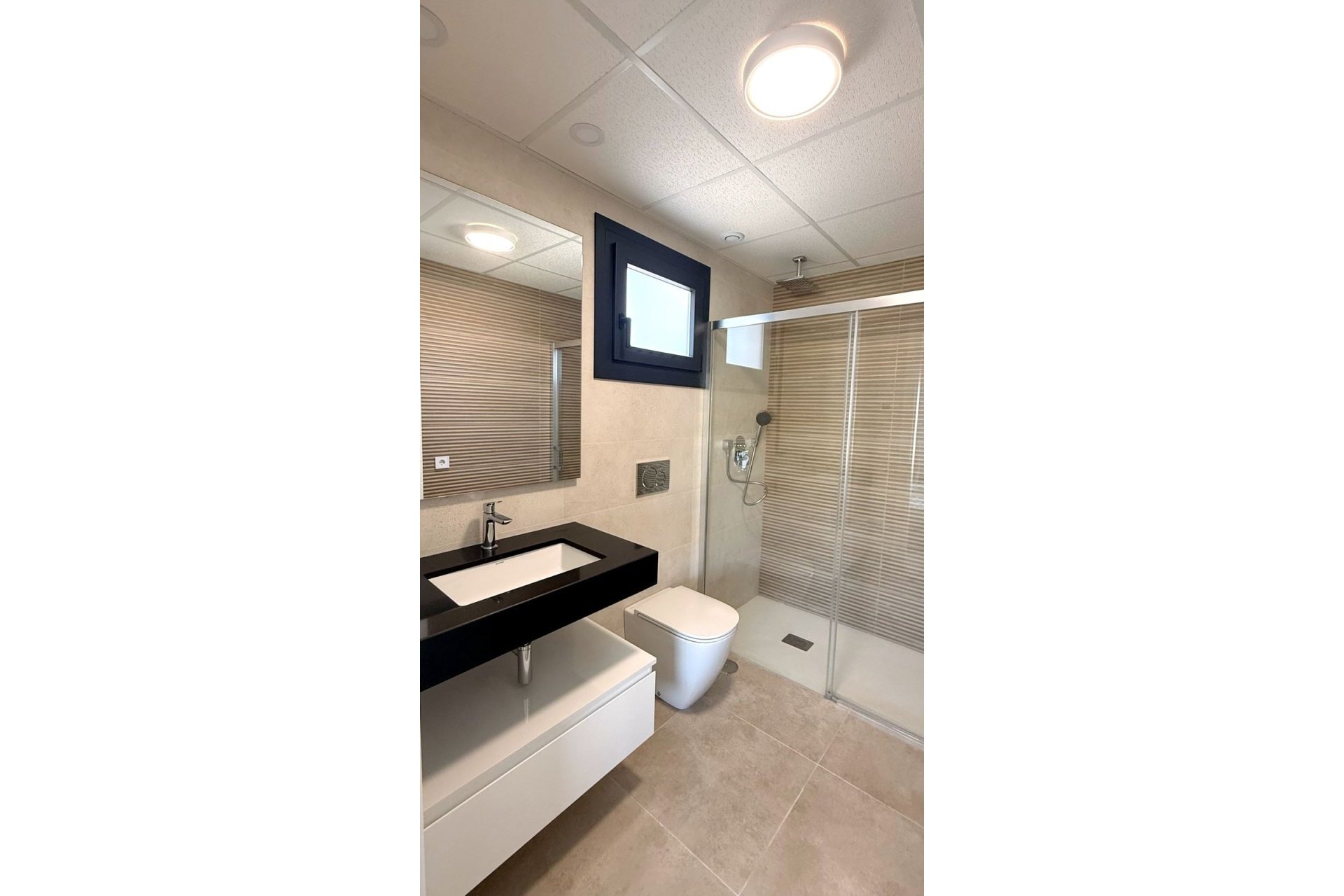 Resale - Ground floor apartment - Estepona - Atalaya