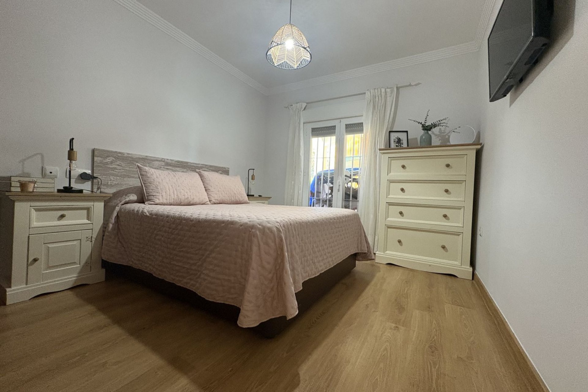 Resale - Ground floor apartment - Estepona - Atalaya