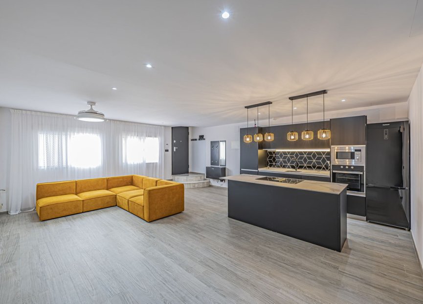 Resale - Ground floor apartment - Estepona - Atalaya