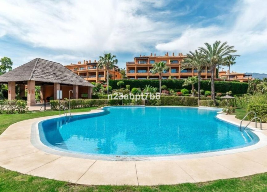 Resale - Ground floor apartment - Estepona - Atalaya