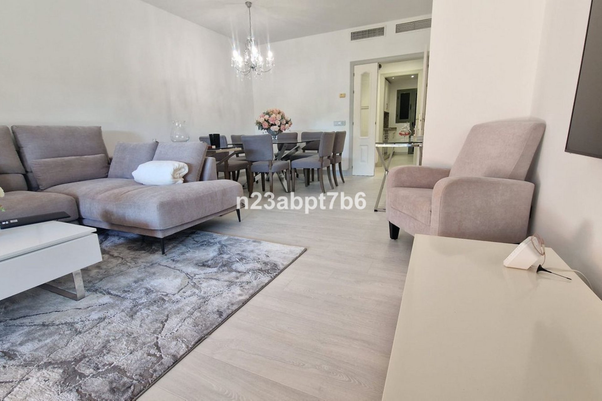 Resale - Ground floor apartment - Estepona - Atalaya