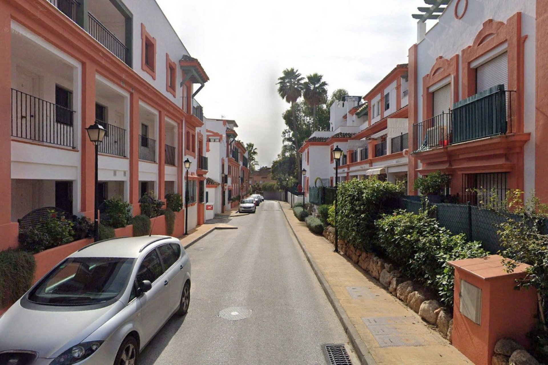 Resale - Ground floor apartment - Estepona - Atalaya