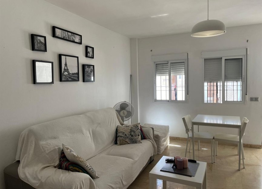 Resale - Ground floor apartment - Estepona - Benamara