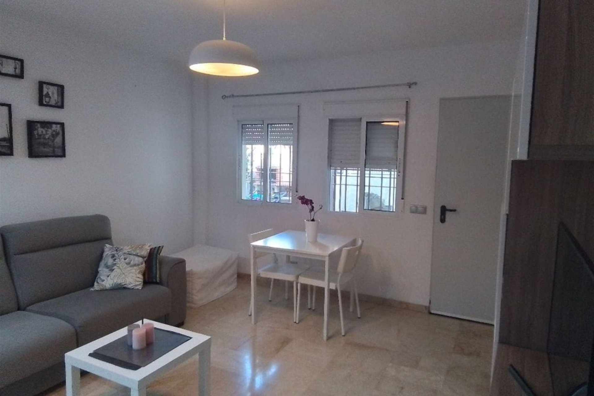 Resale - Ground floor apartment - Estepona - Benamara