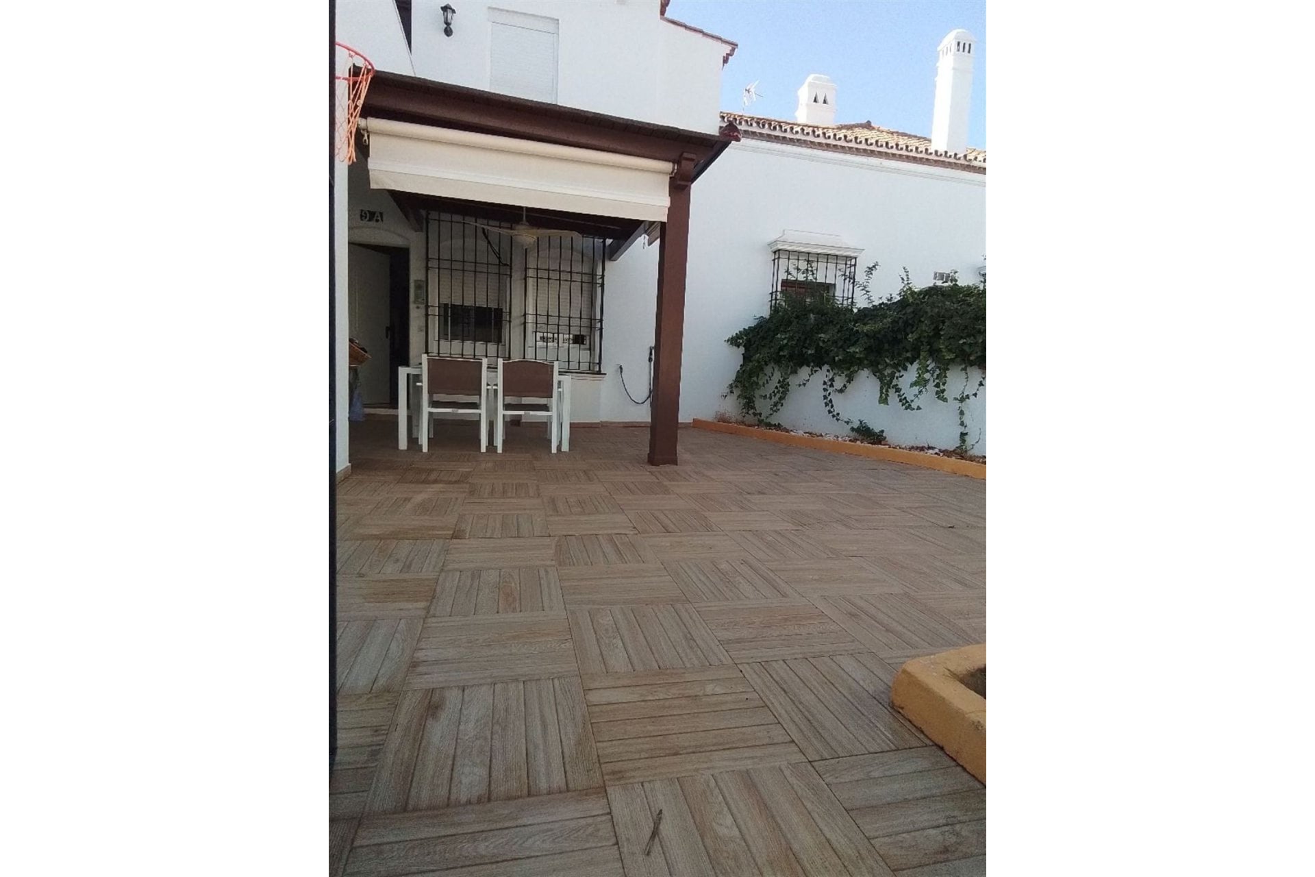 Resale - Ground floor apartment - Estepona - Benamara