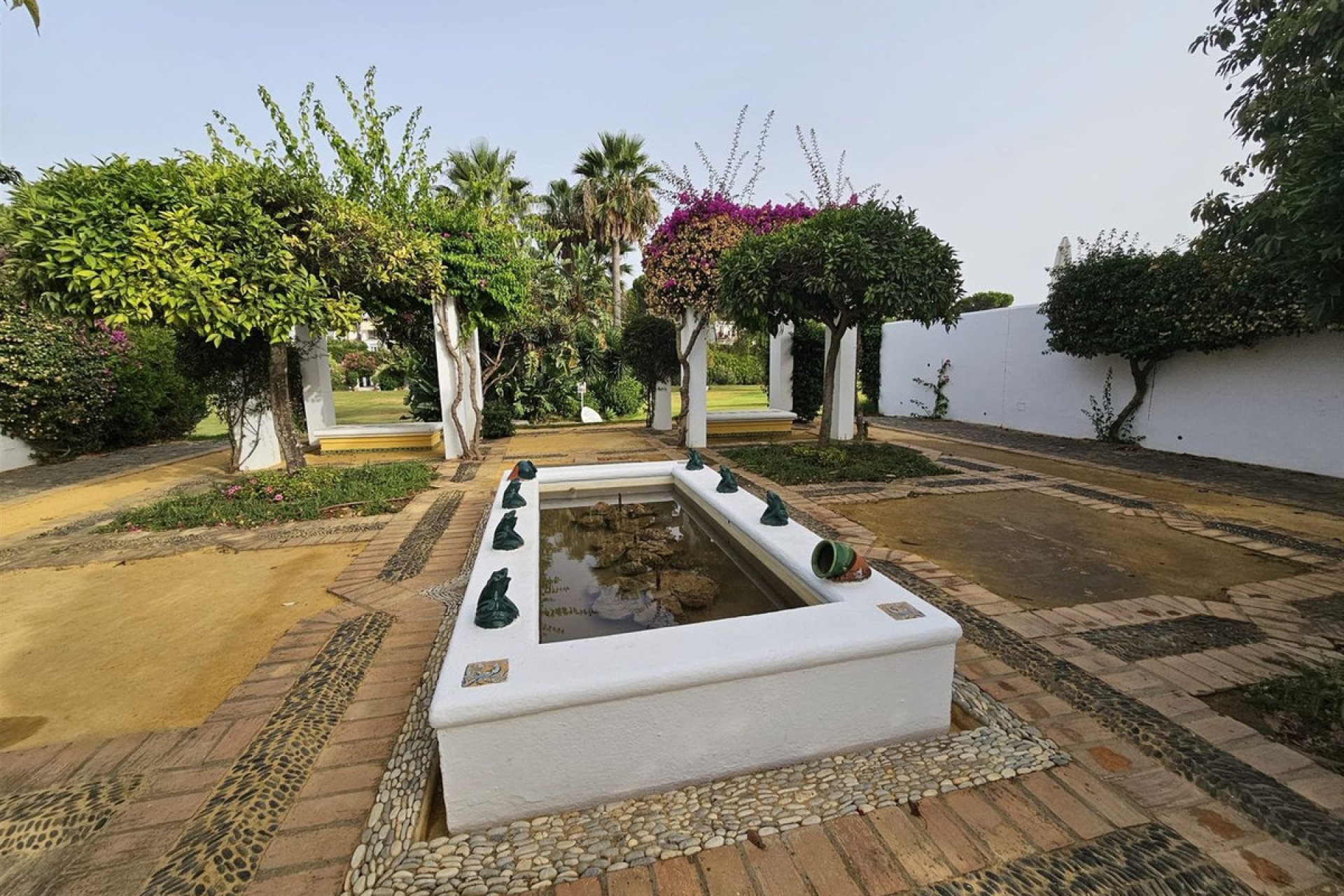 Resale - Ground floor apartment - Estepona - Benamara