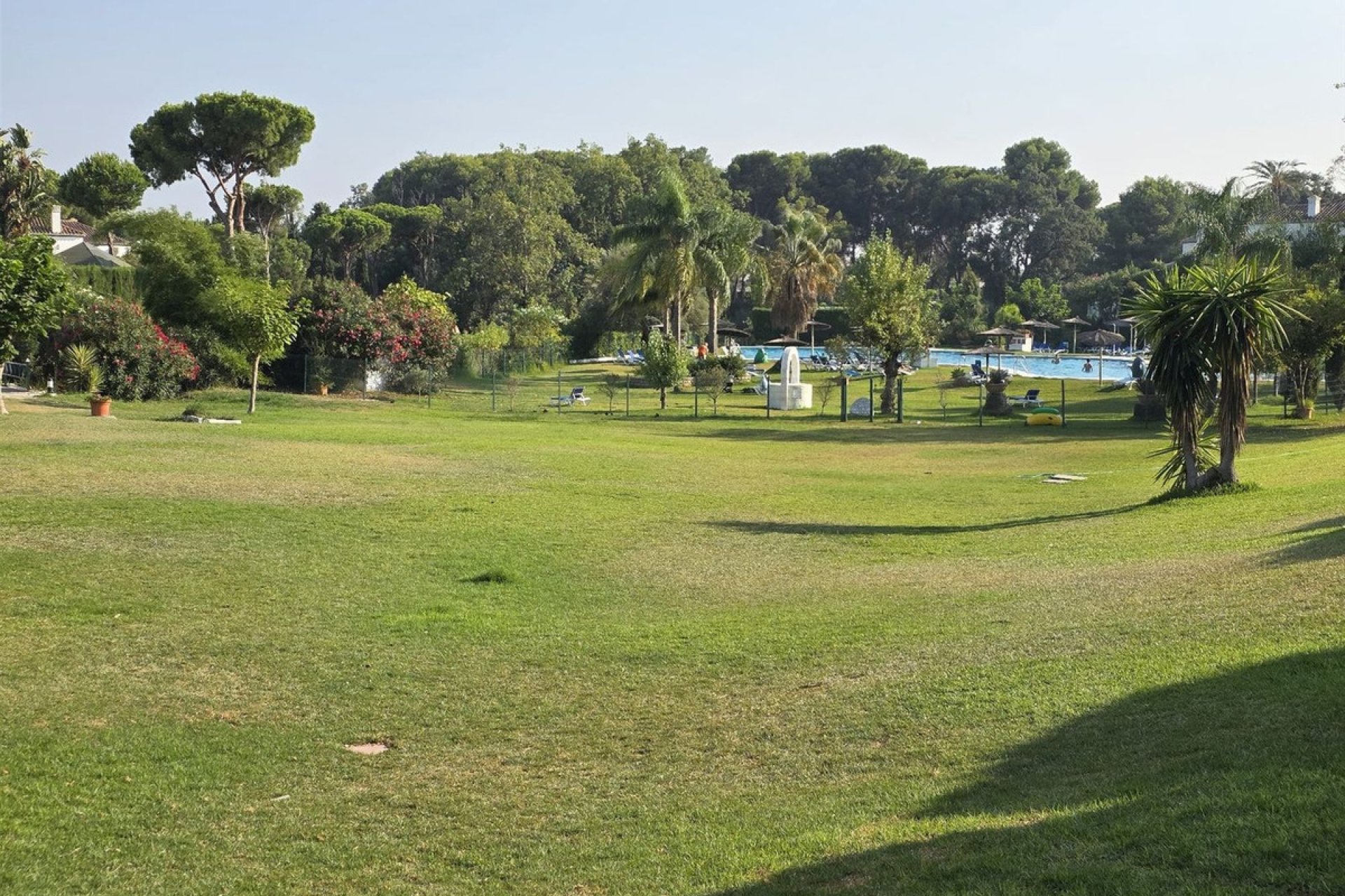 Resale - Ground floor apartment - Estepona - Benamara