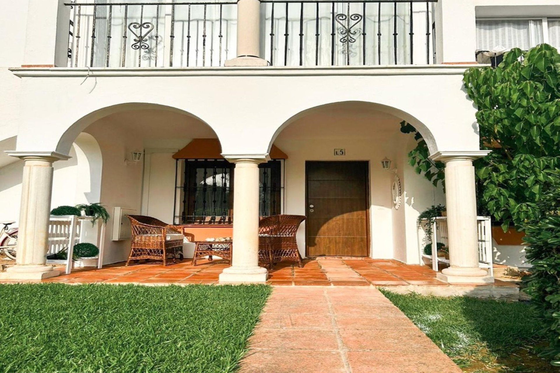 Resale - Ground floor apartment - Estepona - Benavista