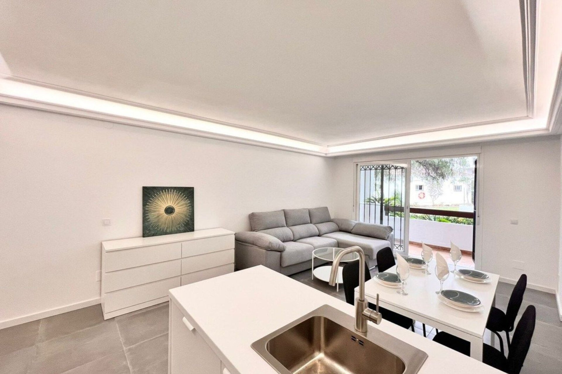 Resale - Ground floor apartment - Estepona - Costalita