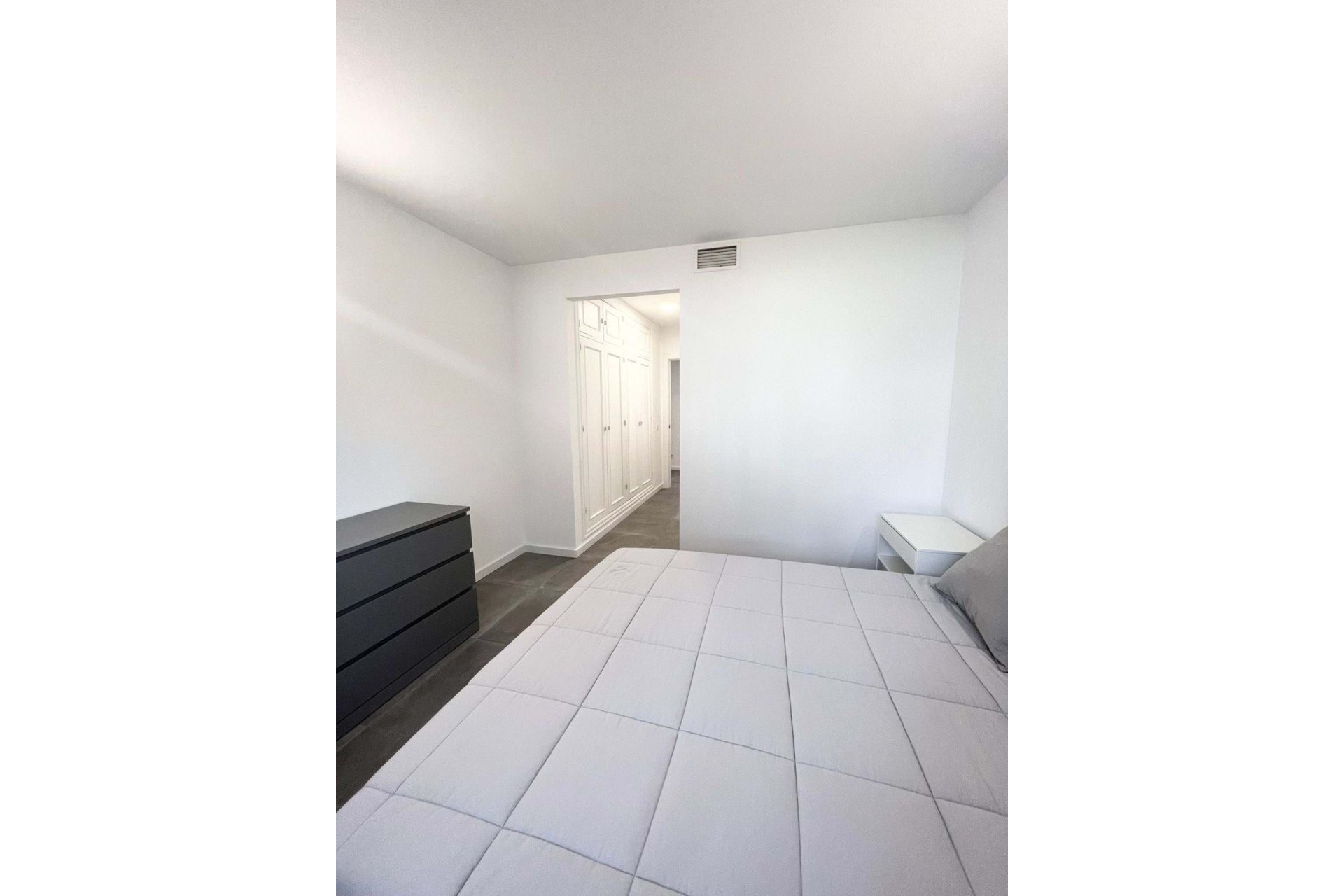 Resale - Ground floor apartment - Estepona - Costalita