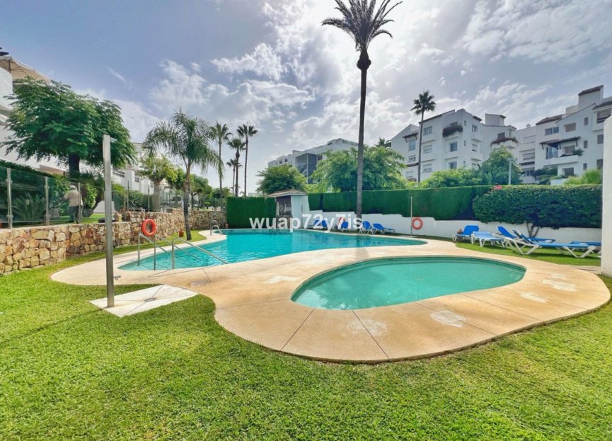 Resale - Ground floor apartment - Estepona - Costalita