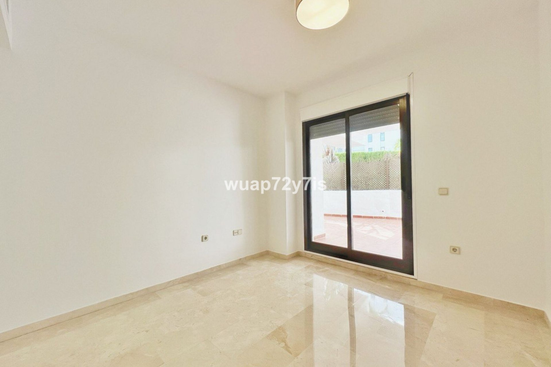 Resale - Ground floor apartment - Estepona - Costalita
