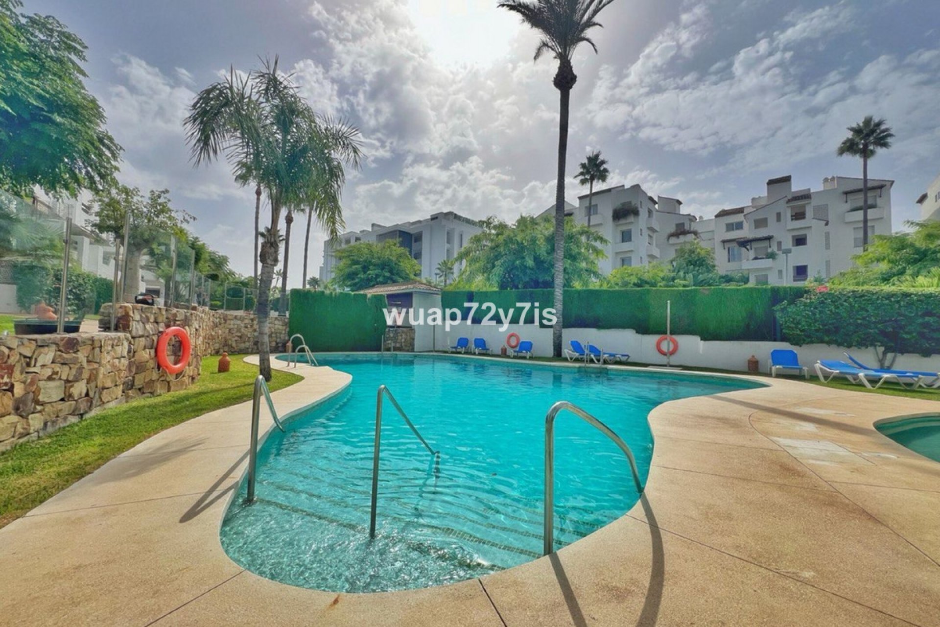 Resale - Ground floor apartment - Estepona - Costalita