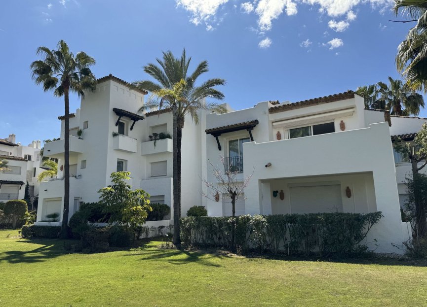 Resale - Ground floor apartment - Estepona - Costalita