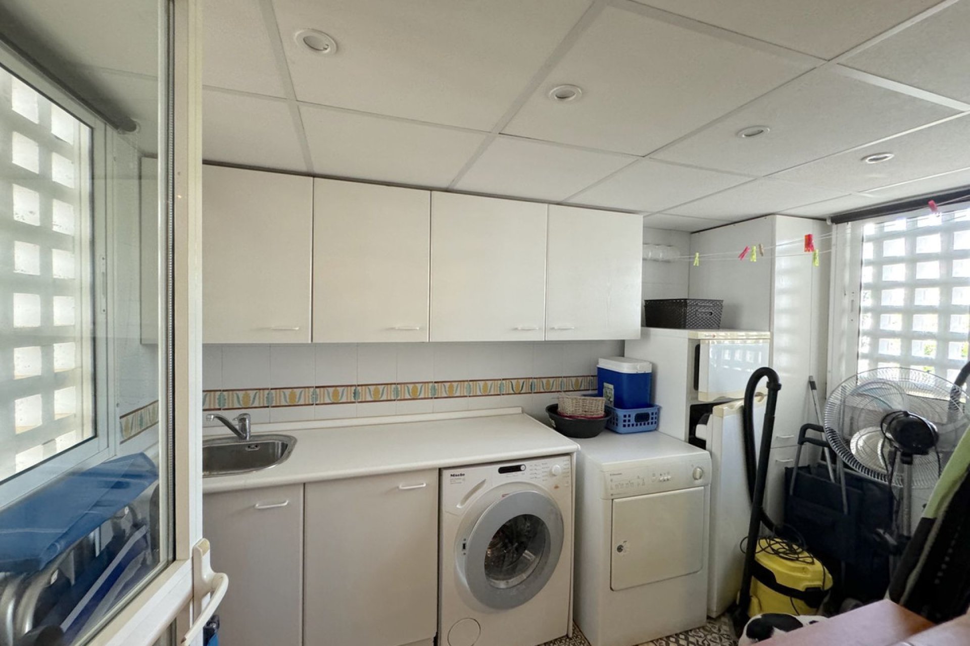 Resale - Ground floor apartment - Estepona - Costalita