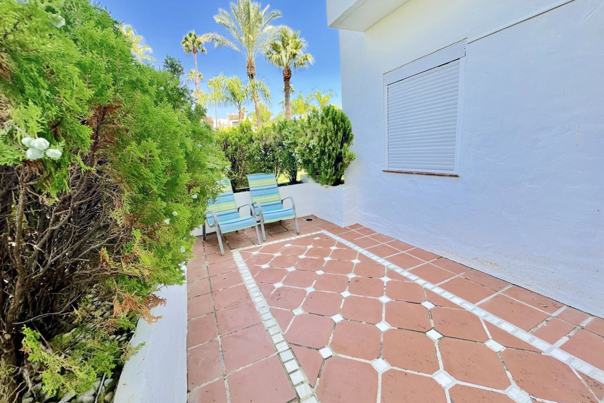 Resale - Ground floor apartment - Estepona - Costalita