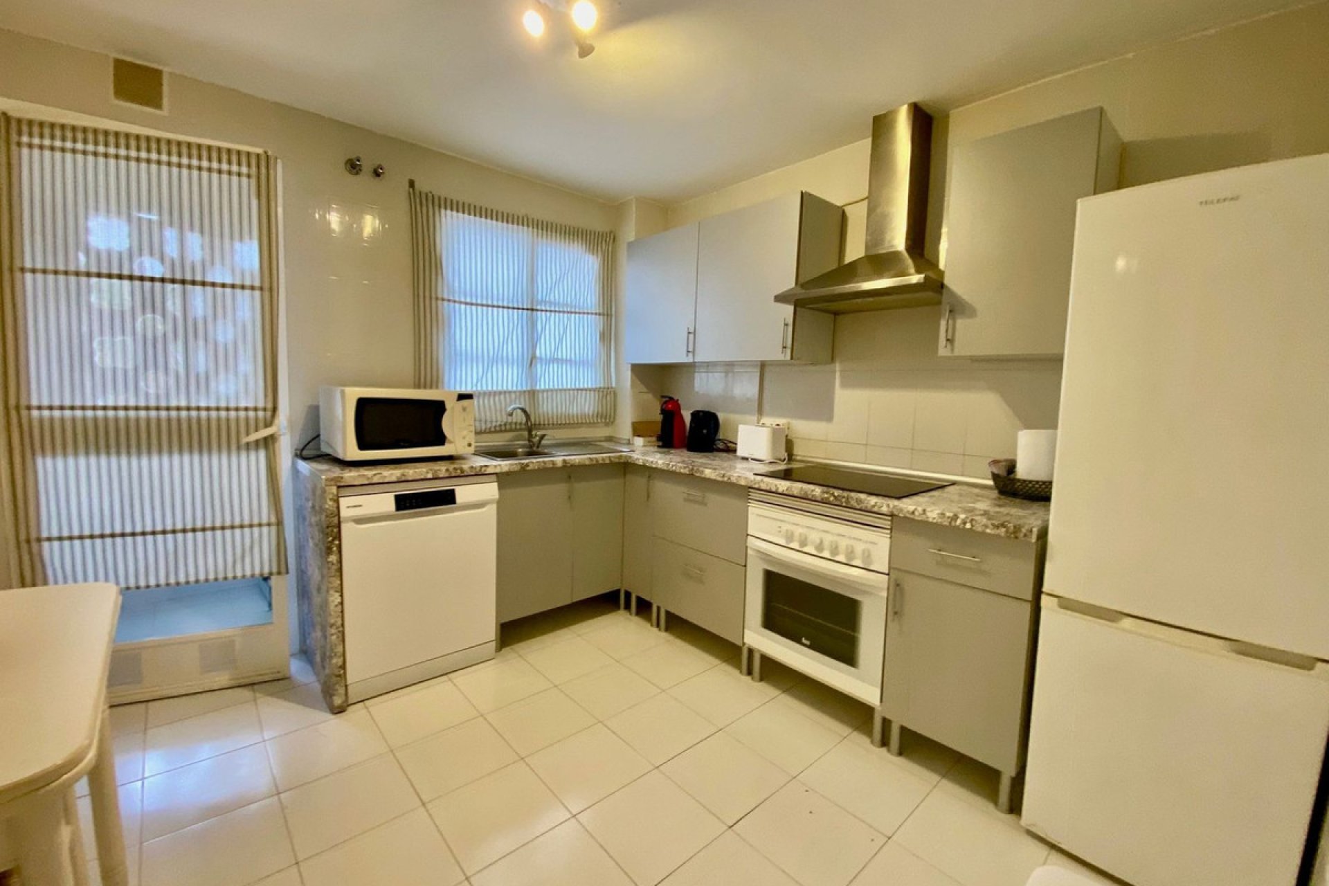 Resale - Ground floor apartment - Estepona - Diana Park