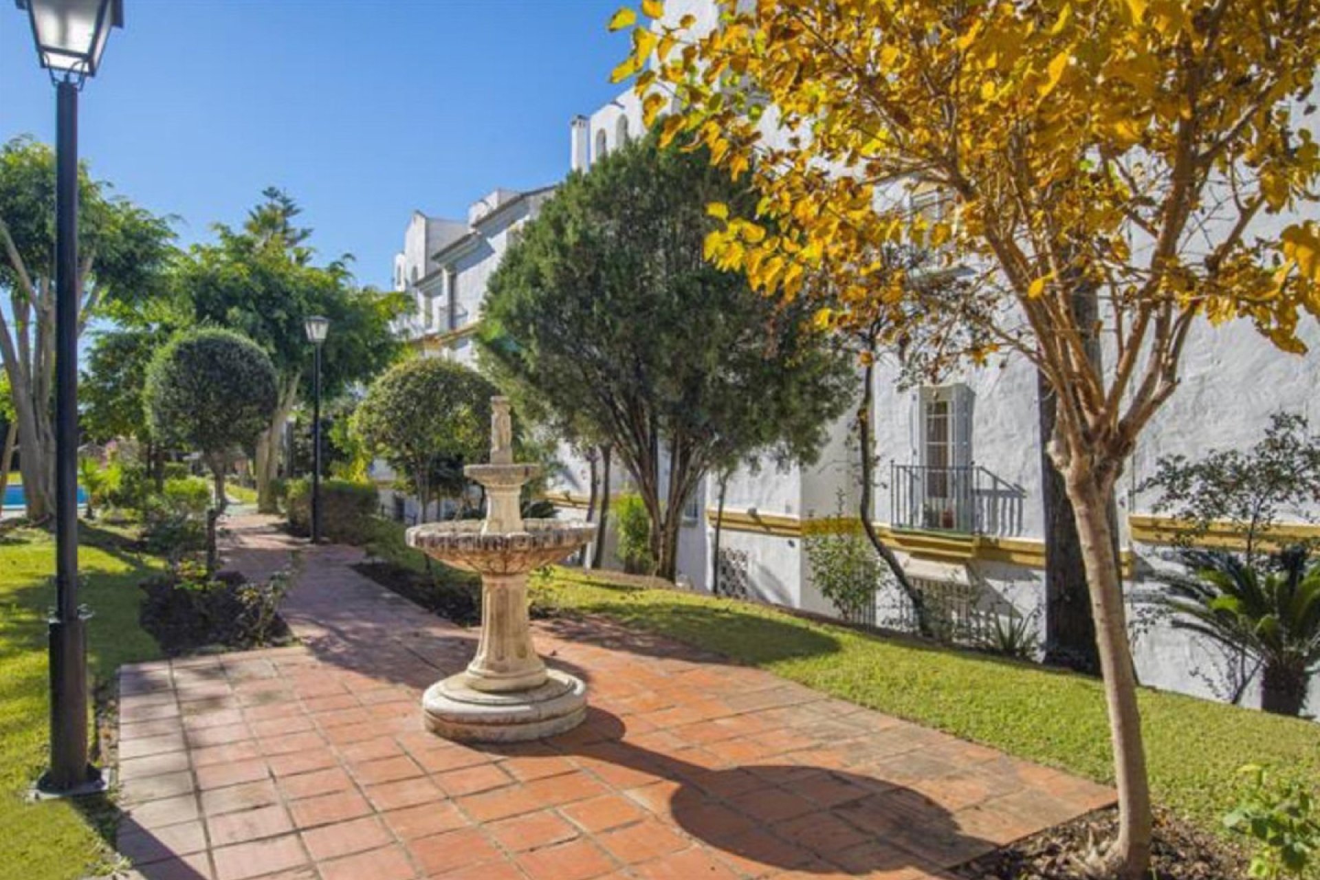 Resale - Ground floor apartment - Estepona - Diana Park