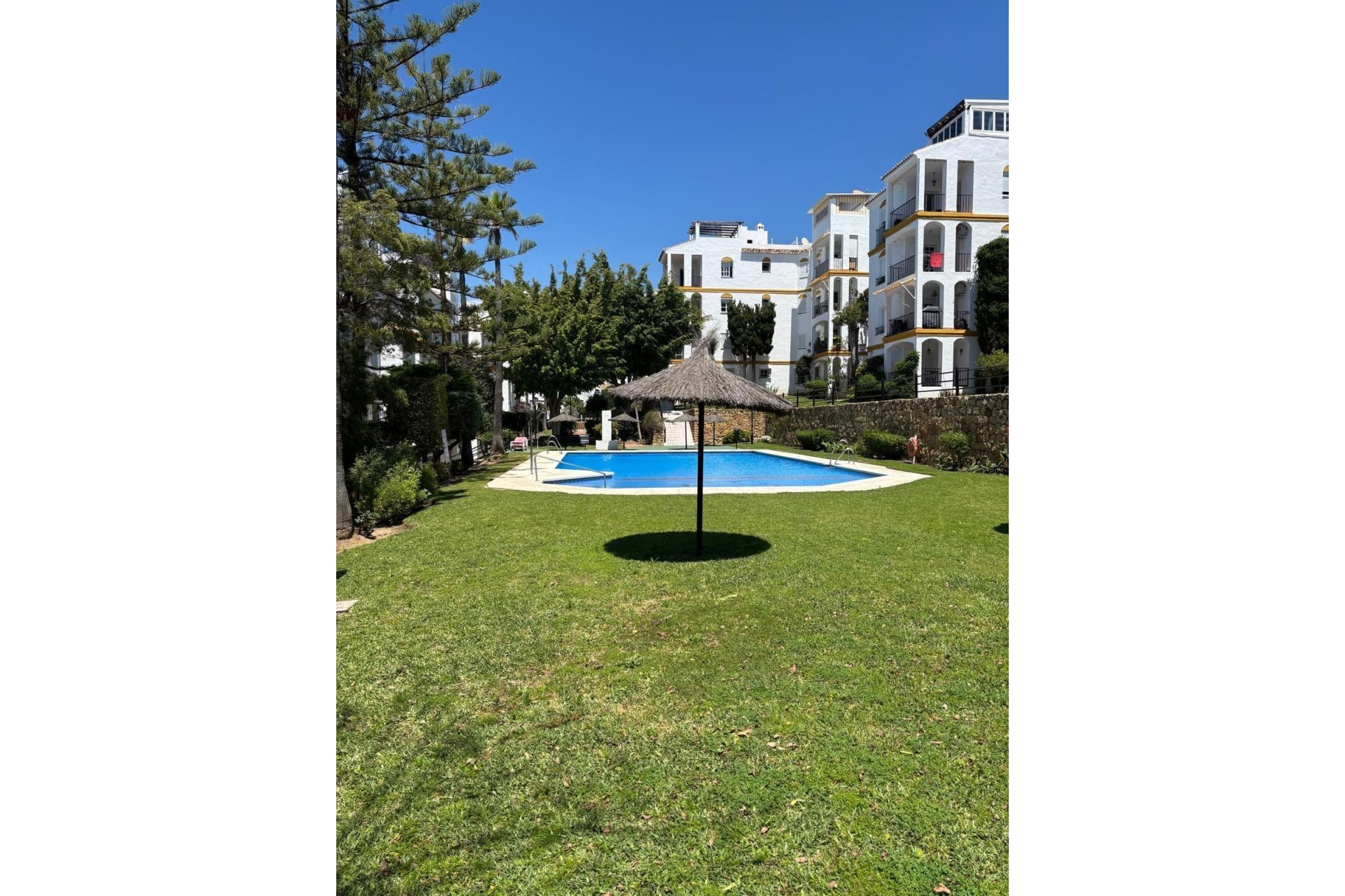 Resale - Ground floor apartment - Estepona - Estepona Centro