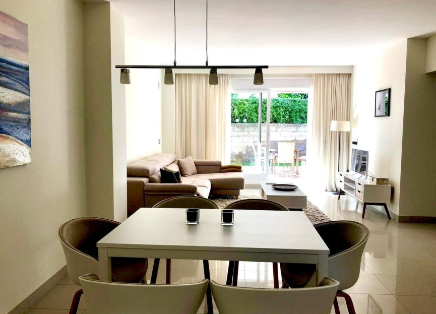 Resale - Ground floor apartment - Estepona - Estepona Centro