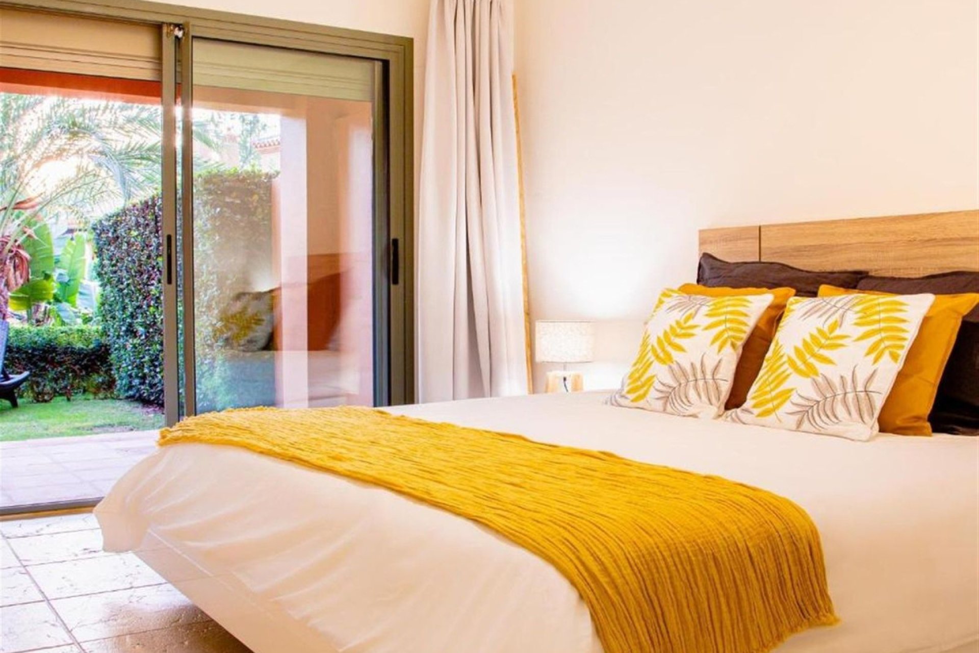 Resale - Ground floor apartment - Estepona - Estepona Centro